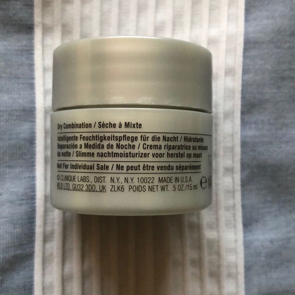Clinique Smart Night - Picture 3 of 3